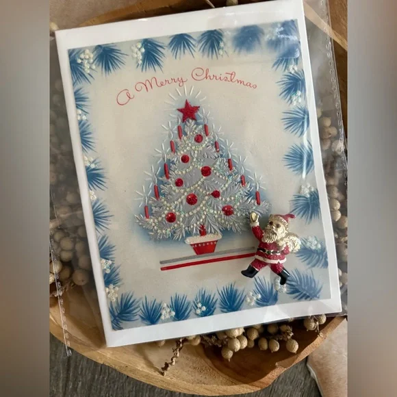 Vintage Adorable Festive Merry Christmas Card with Tree Design and Santa Brooch - Picture 10 of 11